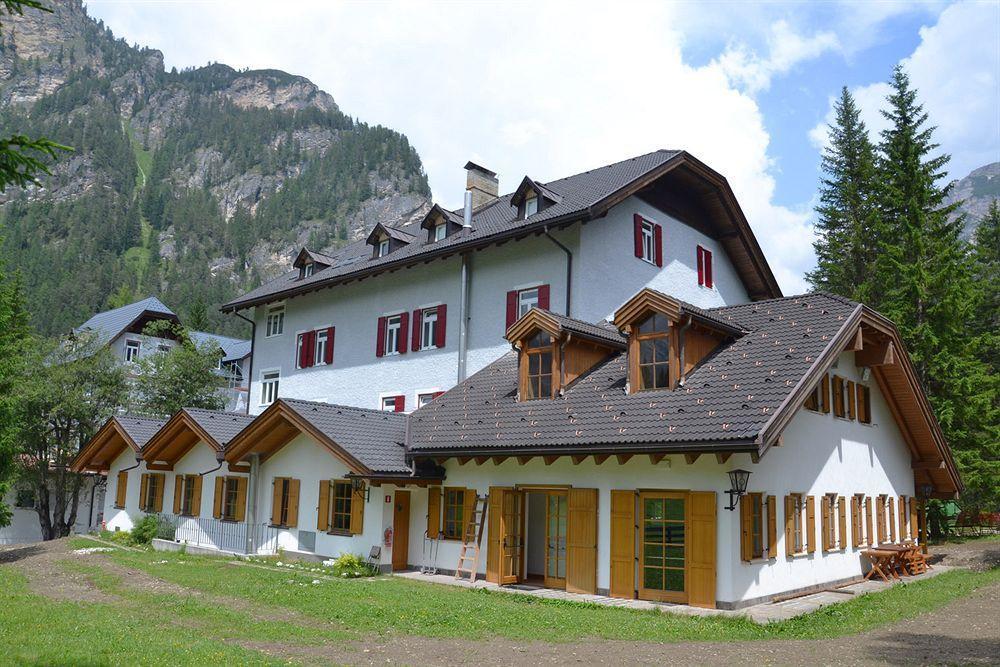 Hotel Croda Rossa Carbonin Exterior photo