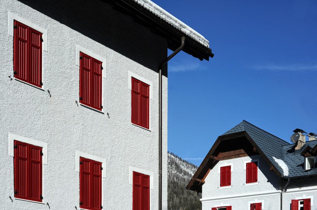 Hotel Croda Rossa Carbonin Exterior photo