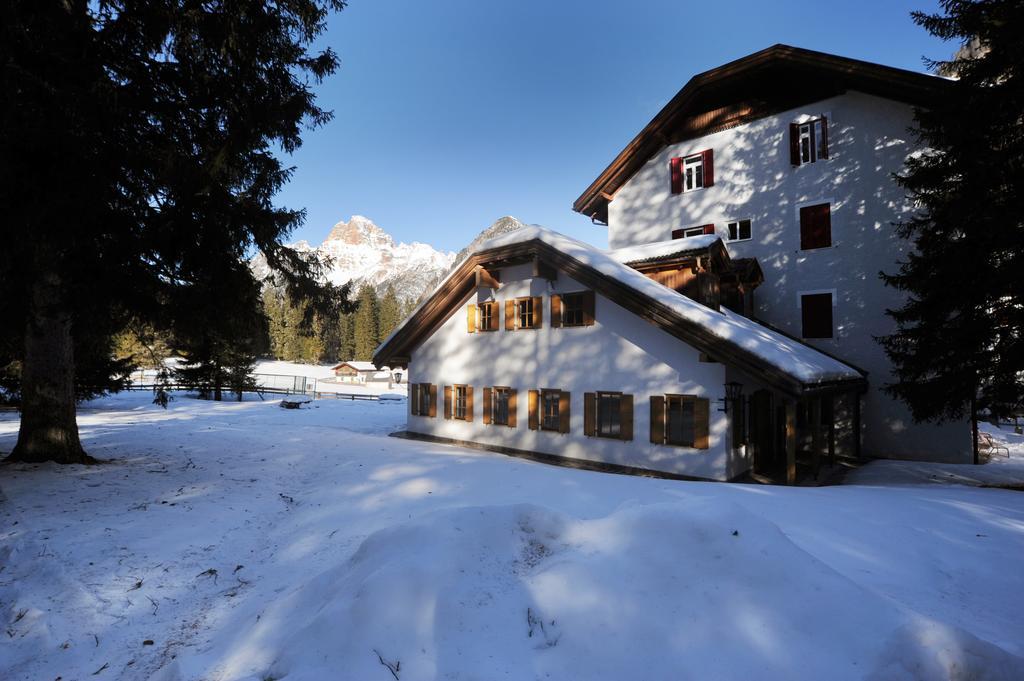 Hotel Croda Rossa Carbonin Exterior photo