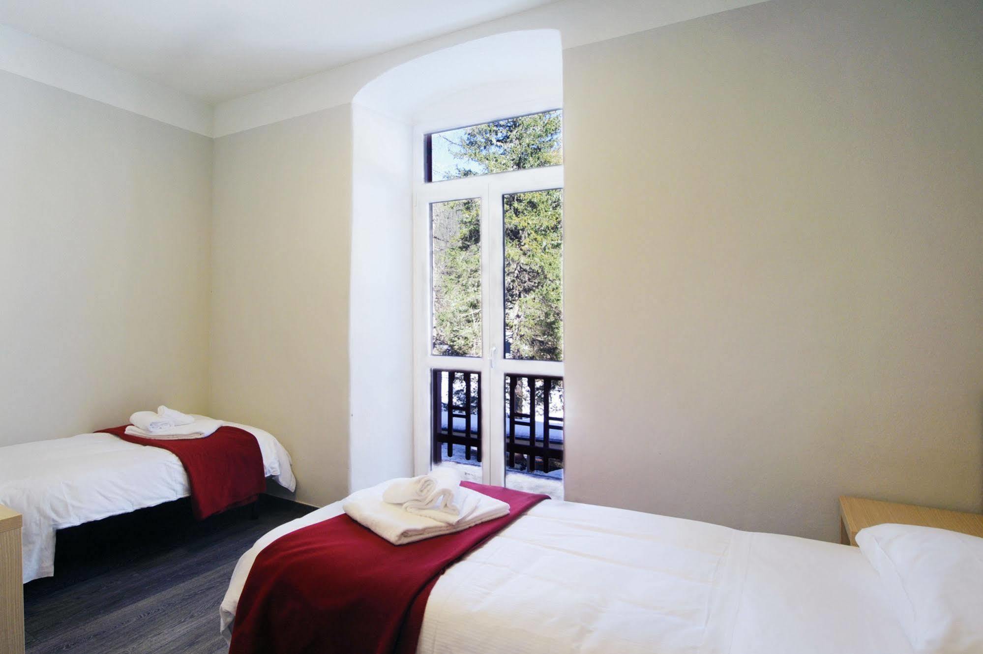 Hotel Croda Rossa Carbonin Exterior photo
